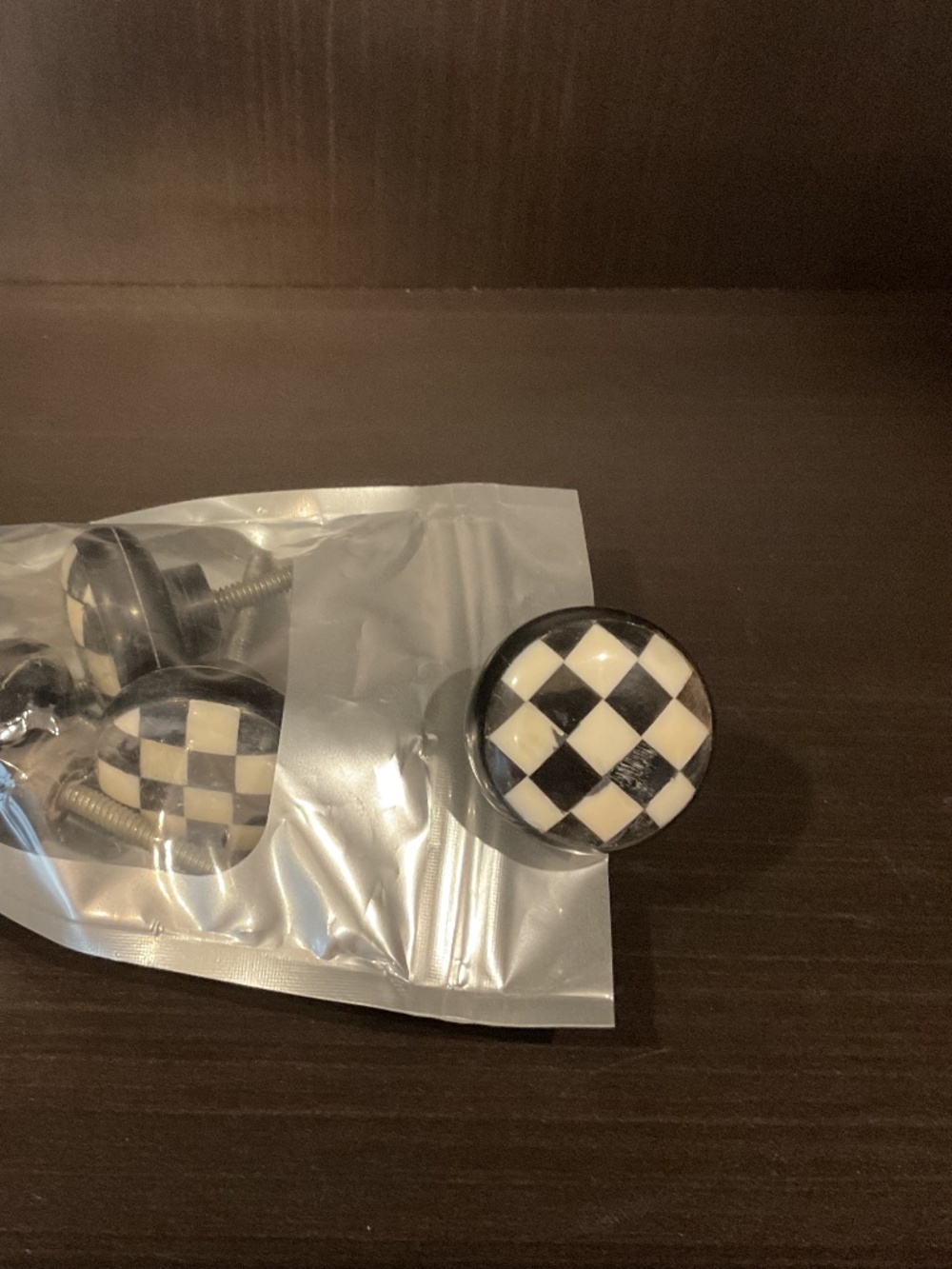 Unique check knobs